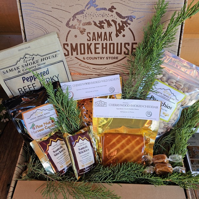 Small Wooden Gift Box with Smoked Salmon - St. Jean's